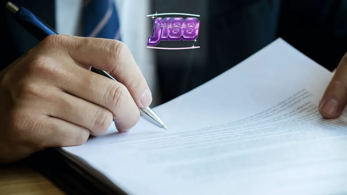 Giao diện trò chơi trực tuyến hiện đại với đồ họa chất lượng cao